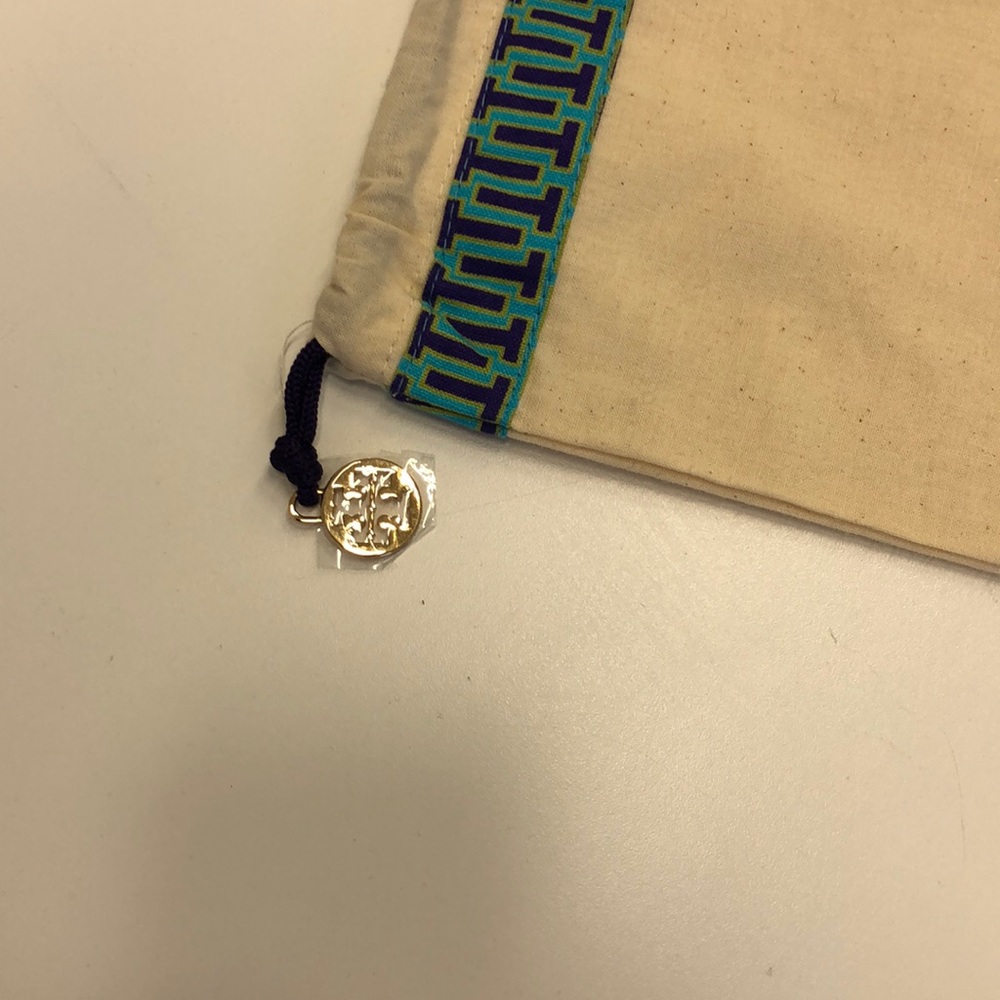 Tory Burch draw string bag - Picture 2 of 3